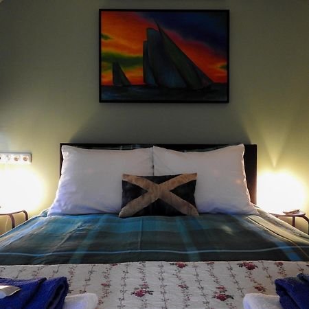 The Wee White Hoose Bed & Breakfast Oosternijkerk Exterior photo