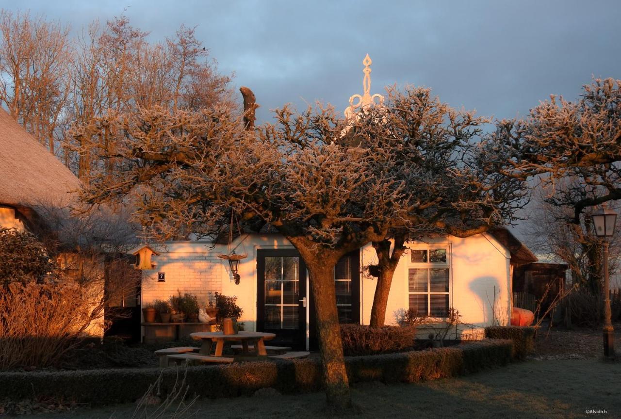 The Wee White Hoose Bed & Breakfast Oosternijkerk Exterior photo