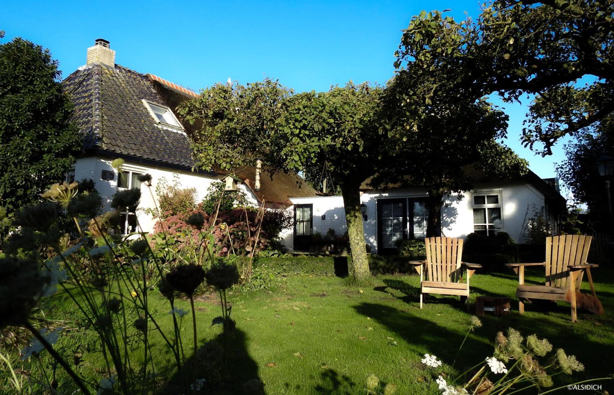 The Wee White Hoose Bed & Breakfast Oosternijkerk Exterior photo